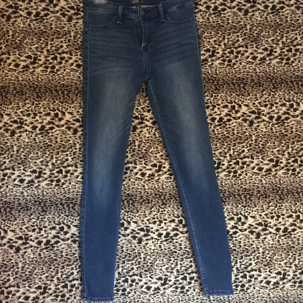Low rise jeans